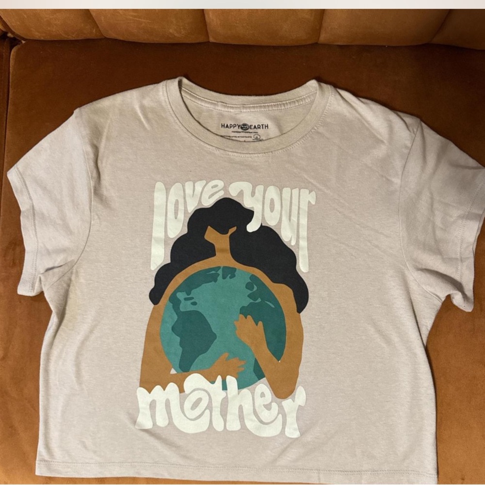 Cream Crop Top with Earth-Inspired Graphic